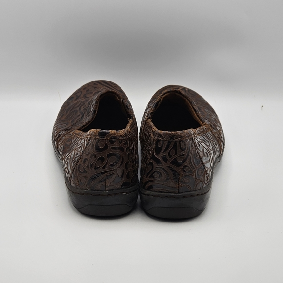 BOC Born Concept Womens 8.5 M Brown laser raised design Slip On Comfort Loafers - Picture 4 of 10